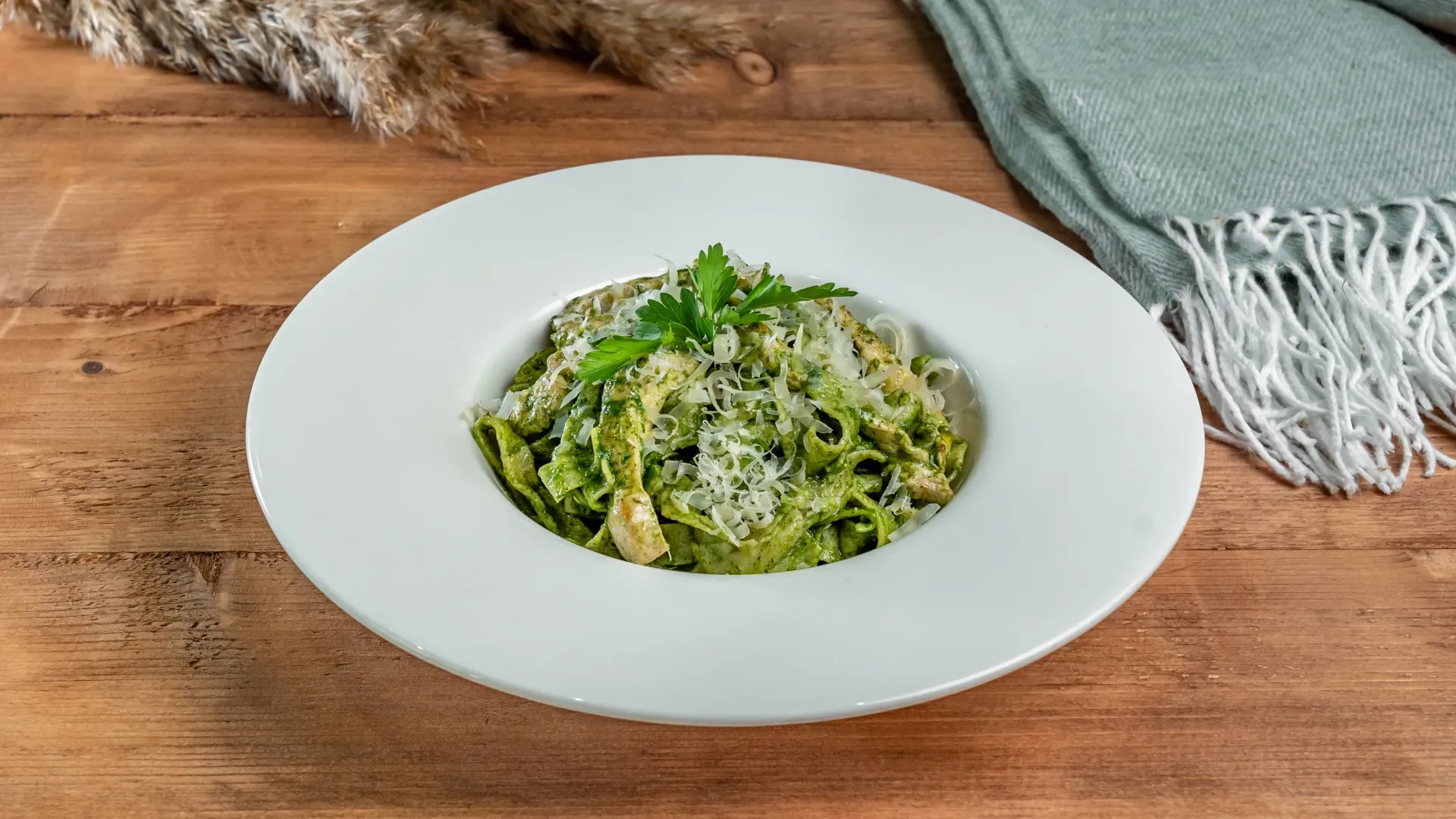 Fettucine Pesto Sauce