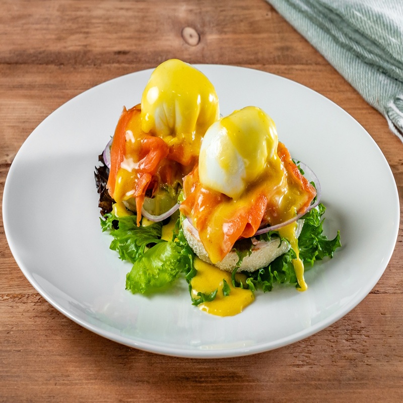Salmon benny